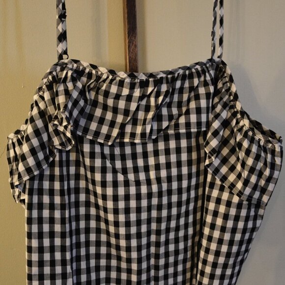 A.N.A Tops - Beautiful Black and White Off Shoulder Top by Anna New Day NWOT
